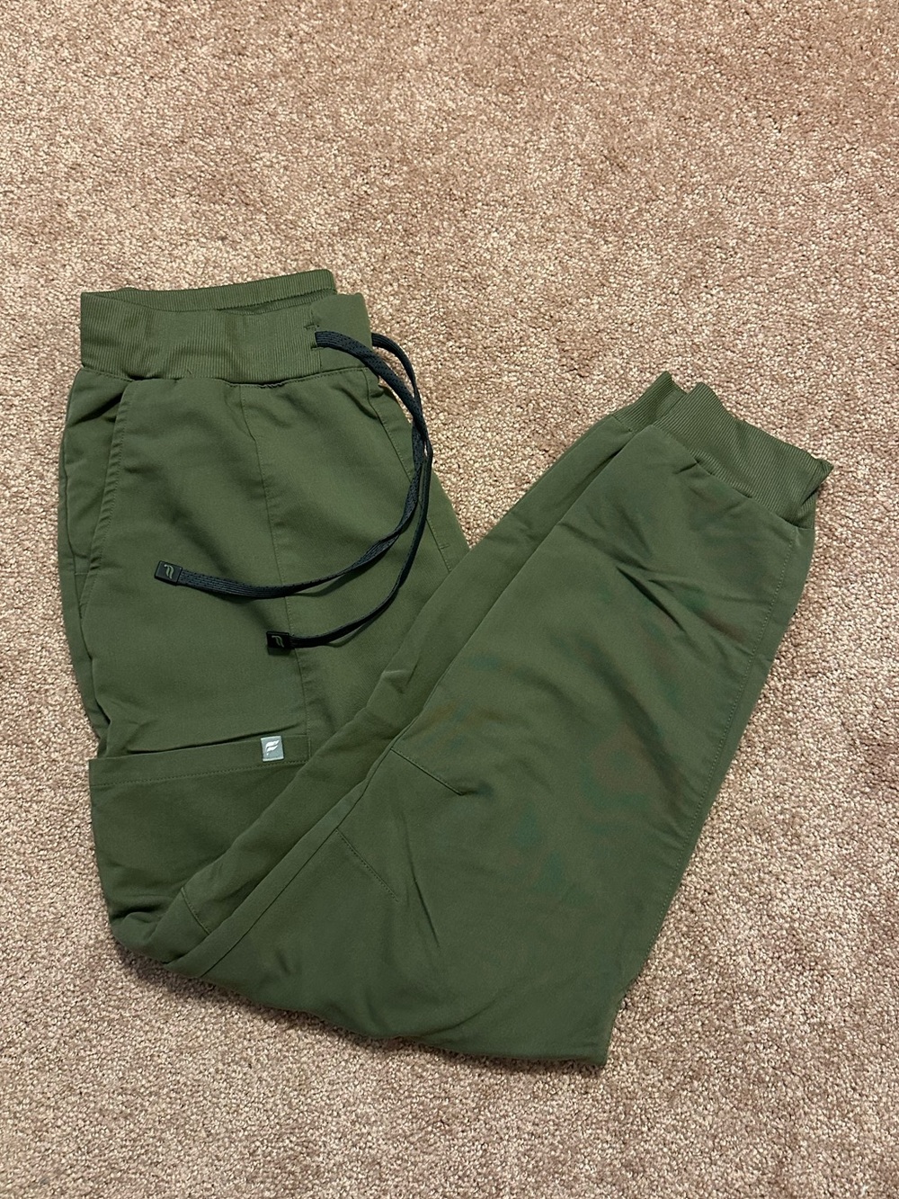 Fabletics utility green scrub set size Medium